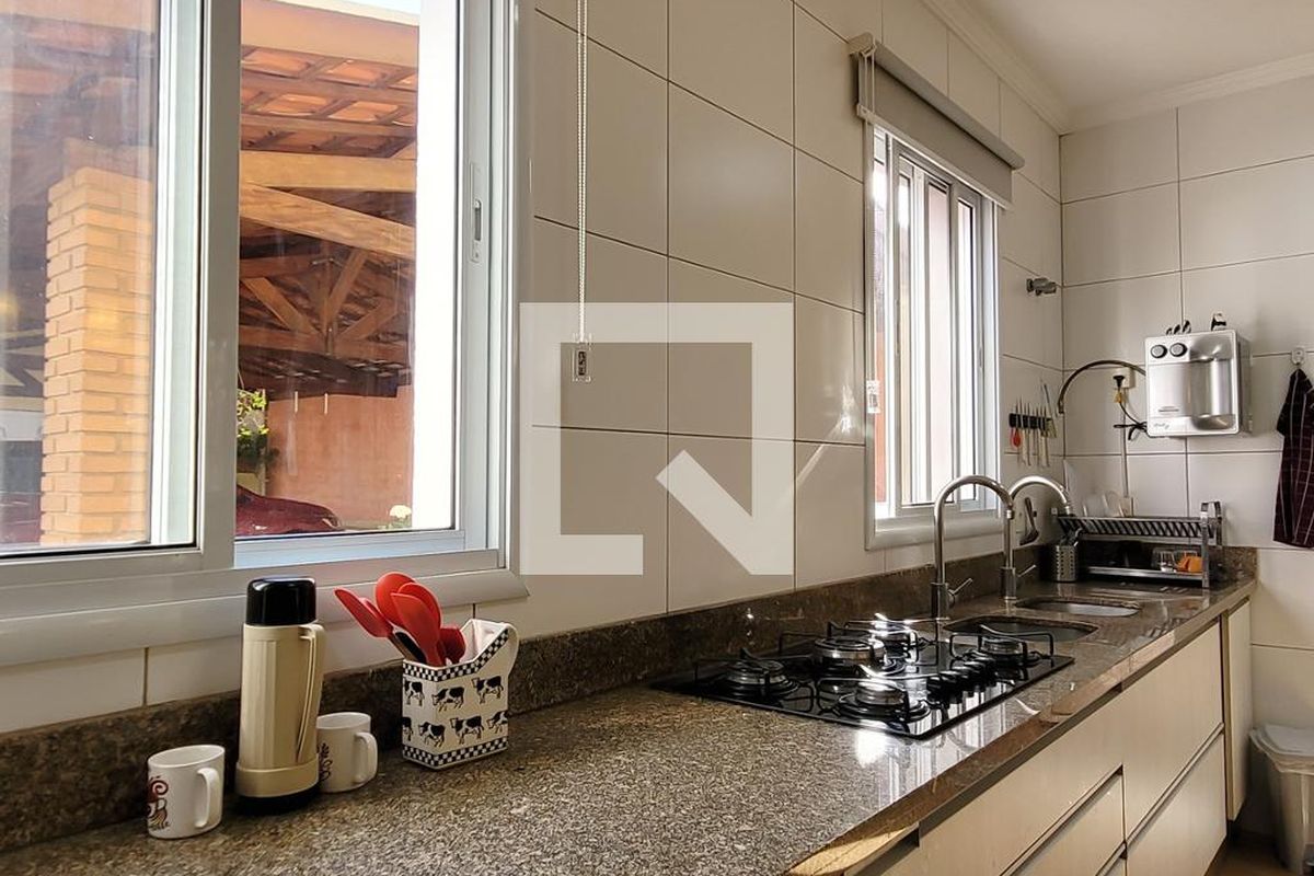 Casa à Venda - Barão Geraldo - Centro, 3 Quartos,  280 m2 em , Campinas - sp | SoloBR