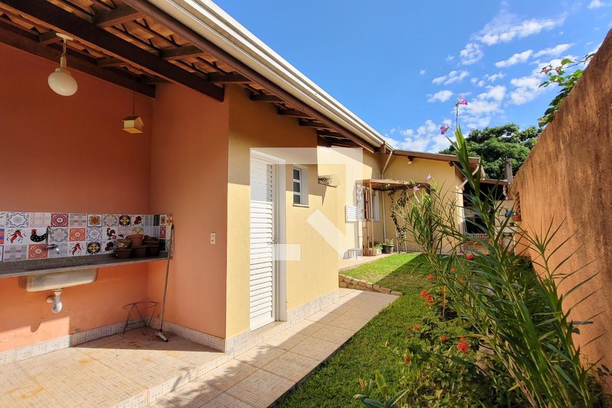 Casa à Venda - Barão Geraldo - Centro, 3 Quartos,  280 m2 em , Campinas - sp | SoloBR