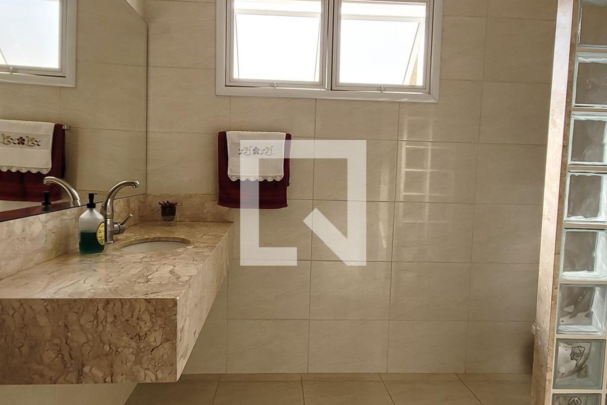 Casa à Venda - Barão Geraldo - Centro, 3 Quartos,  280 m2 em , Campinas - sp | SoloBR