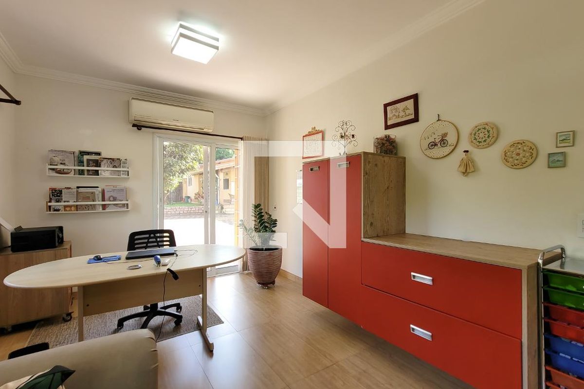 Casa à Venda - Barão Geraldo - Centro, 3 Quartos,  280 m2 em , Campinas - sp | SoloBR