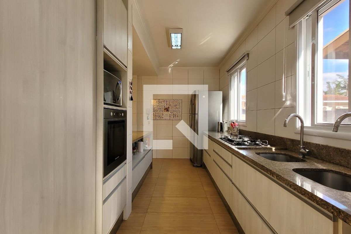 Casa à Venda - Barão Geraldo - Centro, 3 Quartos,  280 m2 em , Campinas - sp | SoloBR