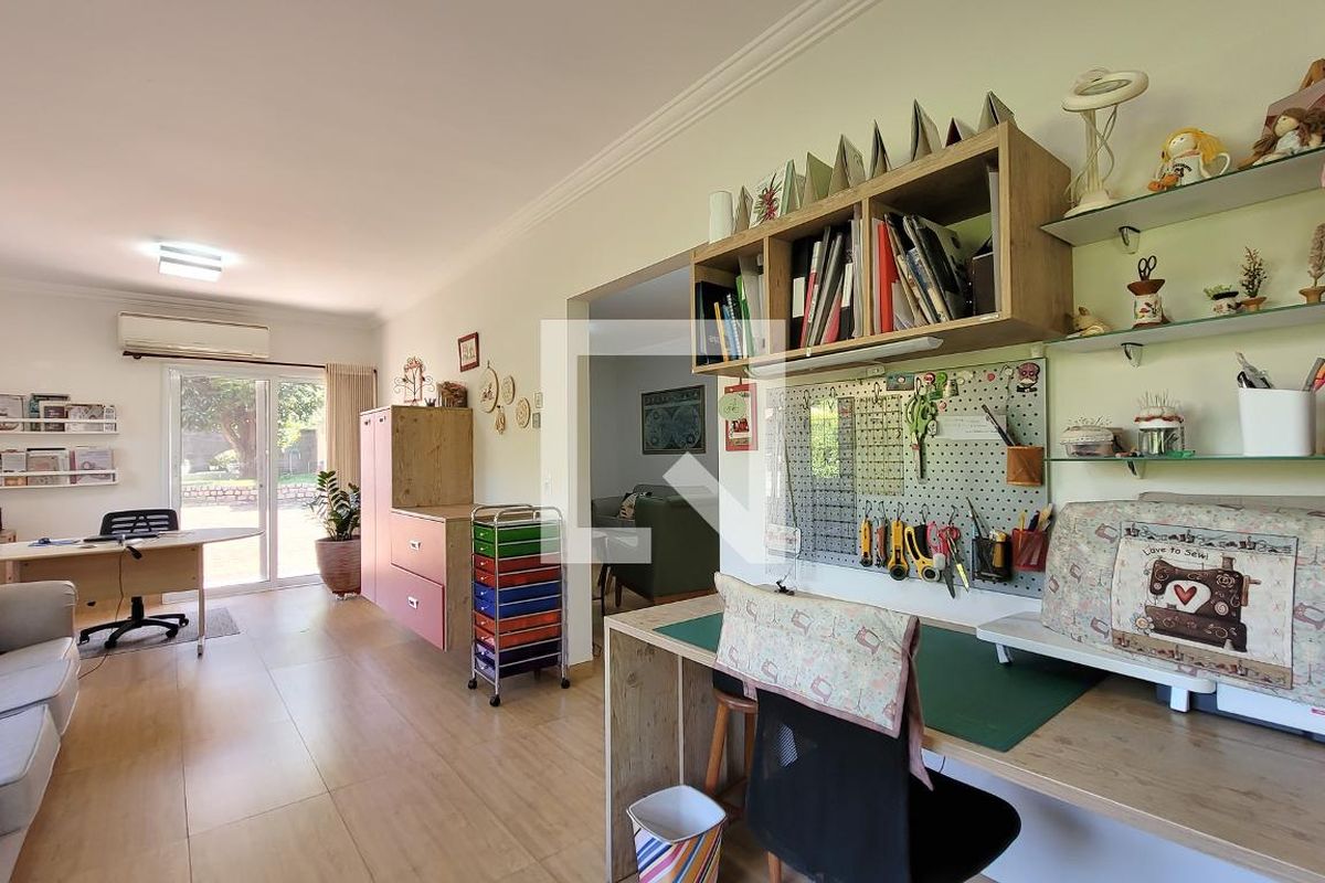 Casa à Venda - Barão Geraldo - Centro, 3 Quartos,  280 m2 em , Campinas - sp | SoloBR