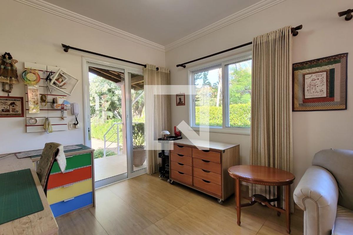 Casa à Venda - Barão Geraldo - Centro, 3 Quartos,  280 m2 em , Campinas - sp | SoloBR