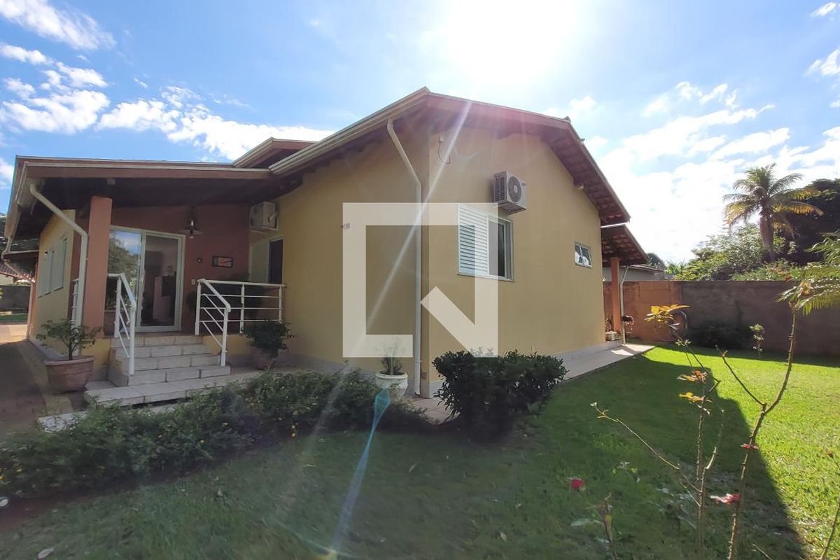 Casa à Venda - Barão Geraldo - Centro, 3 Quartos,  280 m2 em , Campinas - sp | SoloBR