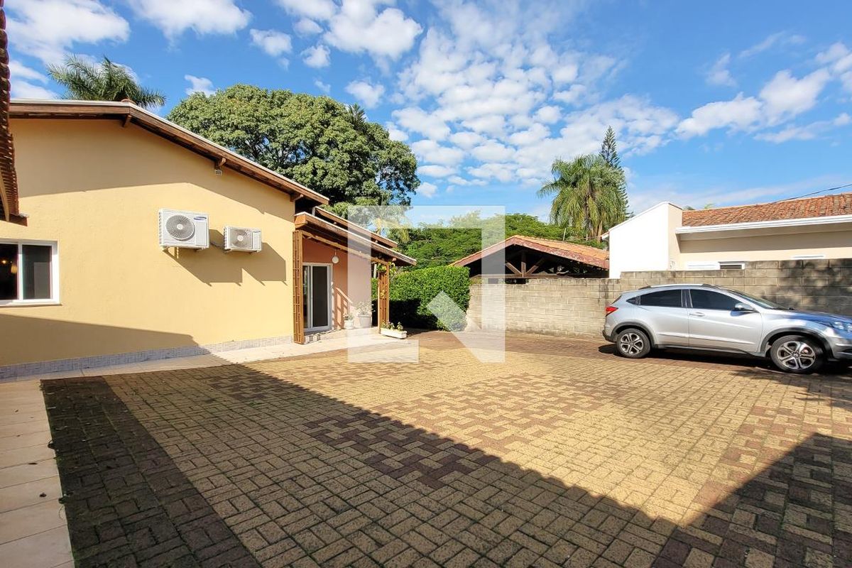 Casa à Venda - Barão Geraldo - Centro, 3 Quartos,  280 m2 em , Campinas - sp | SoloBR