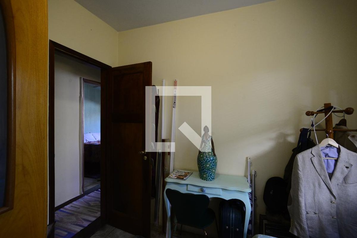 Casa, 3 quartos, 250 m² - Foto 13
