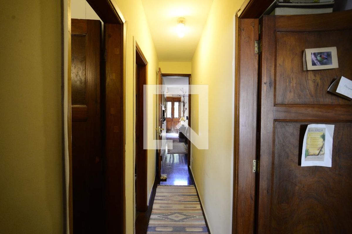 Casa, 3 quartos, 250 m² - Foto 28