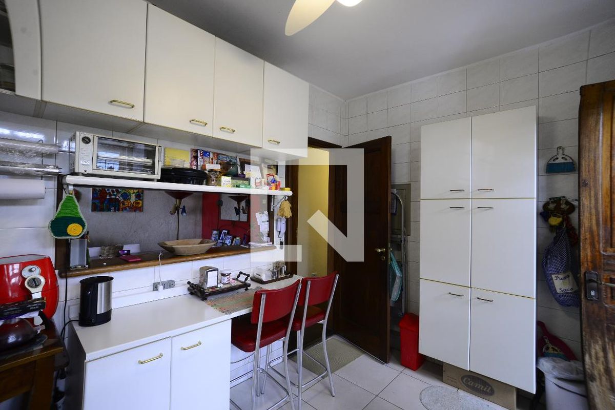 Casa, 3 quartos, 250 m² - Foto 36