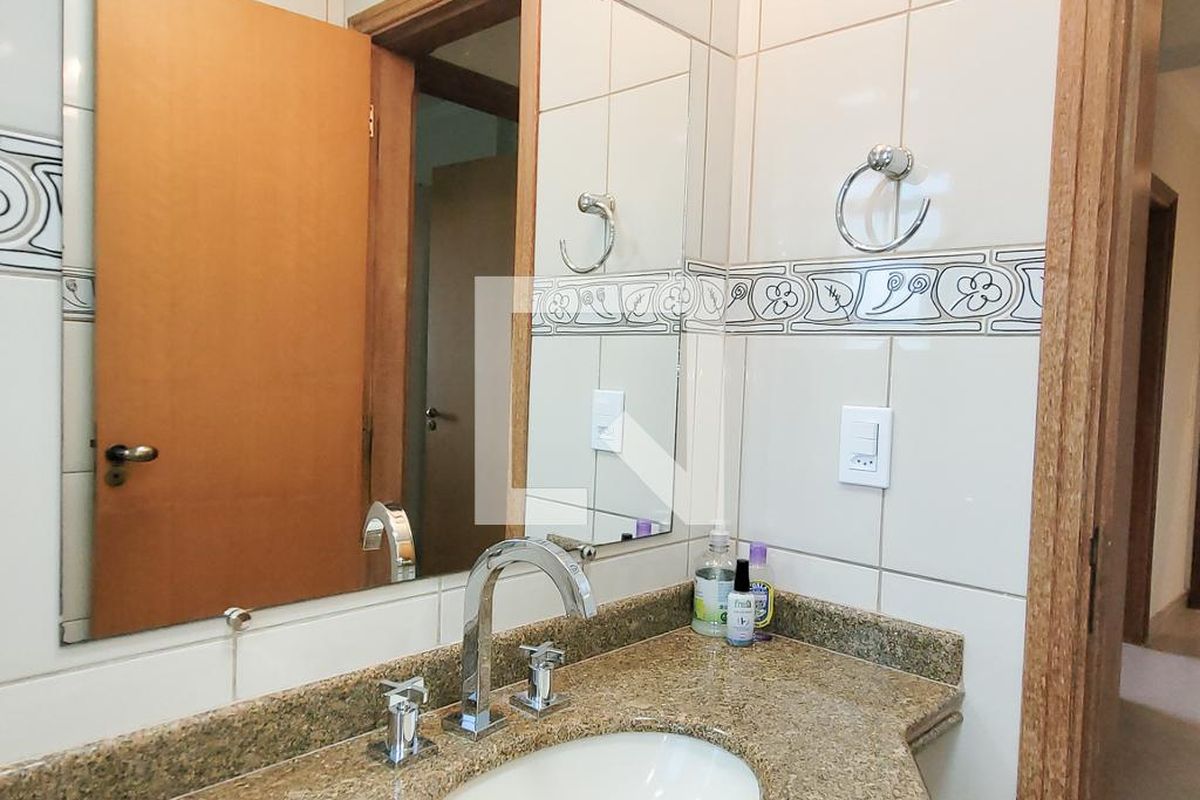 Apartamento à Venda - Mansões Santo Antônio, 4 Quartos,  130 m2 em , Campinas - sp | SoloBR