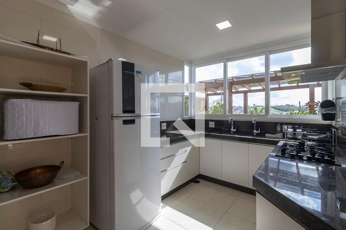 Casa à Venda - Swiss Park, 4 Quartos,  300 m2 em , Campinas - sp | SoloBR