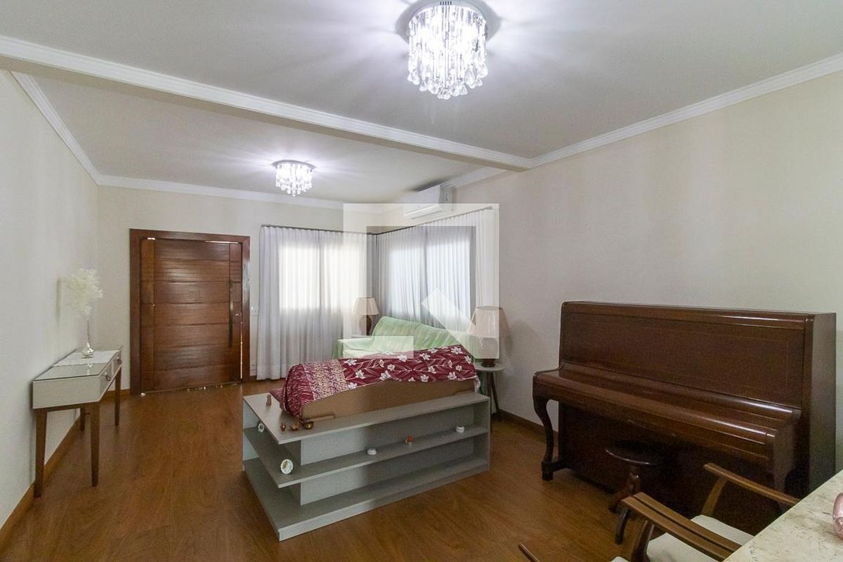 Casa à Venda - Swiss Park, 4 Quartos,  300 m2 em , Campinas - sp | SoloBR