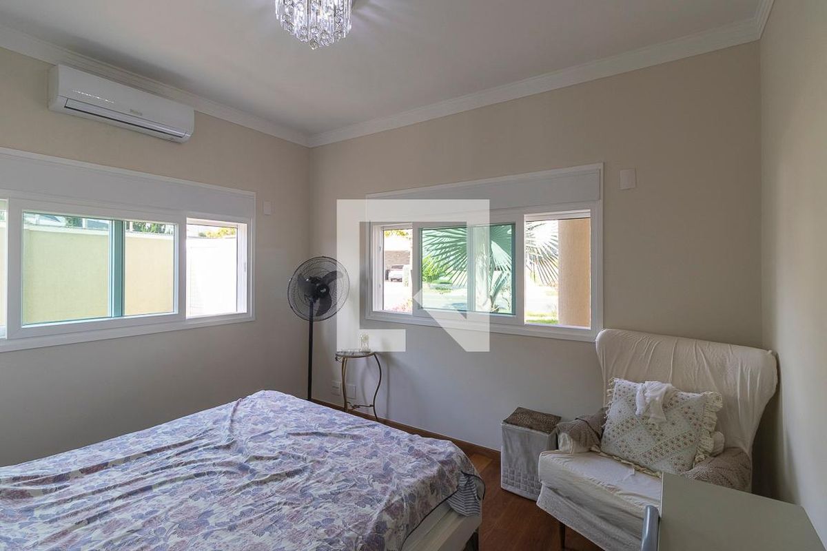Casa à Venda - Swiss Park, 4 Quartos,  300 m2 em , Campinas - sp | SoloBR