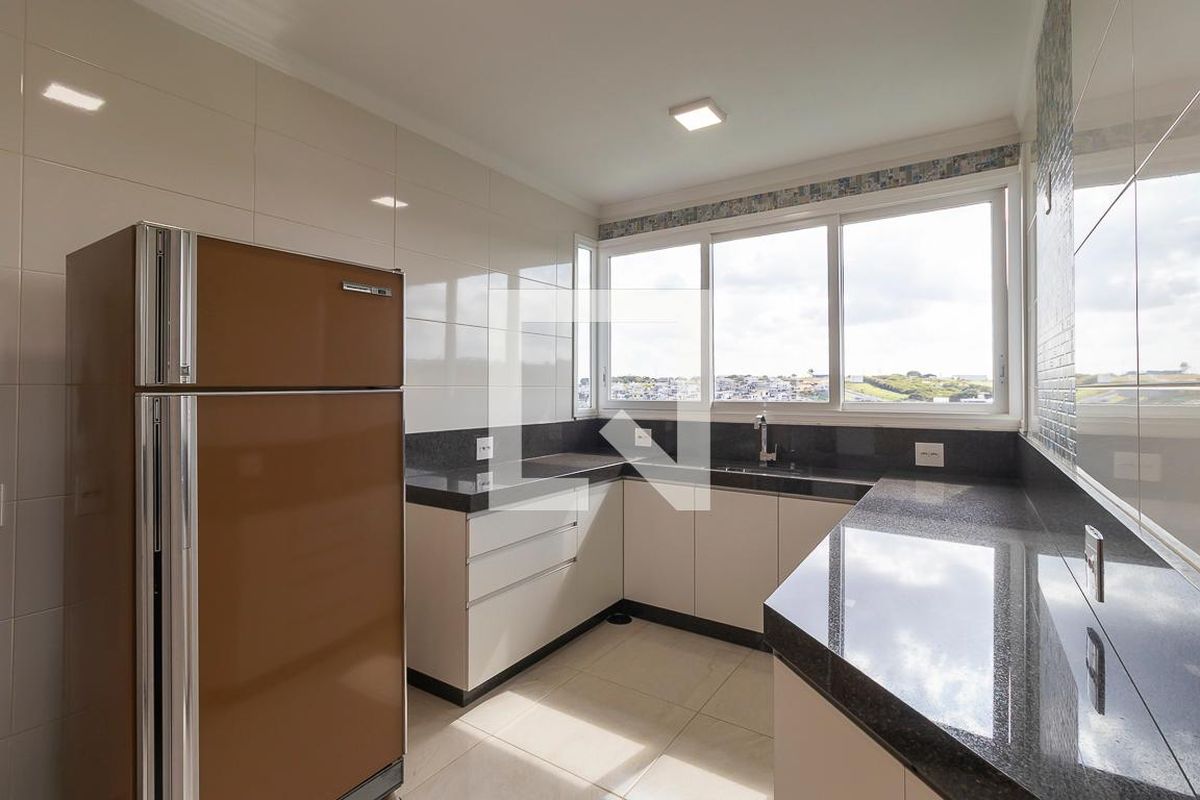 Casa à Venda - Swiss Park, 4 Quartos,  300 m2 em , Campinas - sp | SoloBR