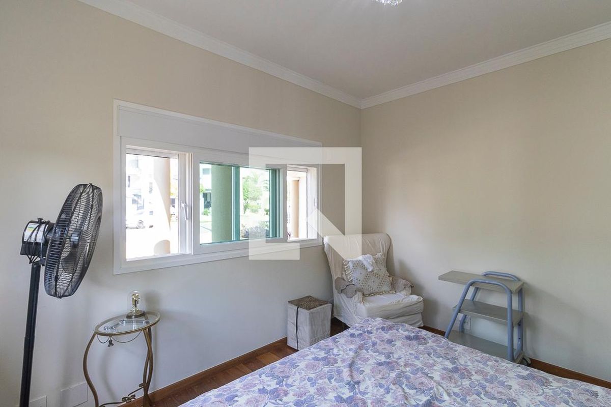 Casa à Venda - Swiss Park, 4 Quartos,  300 m2 em , Campinas - sp | SoloBR
