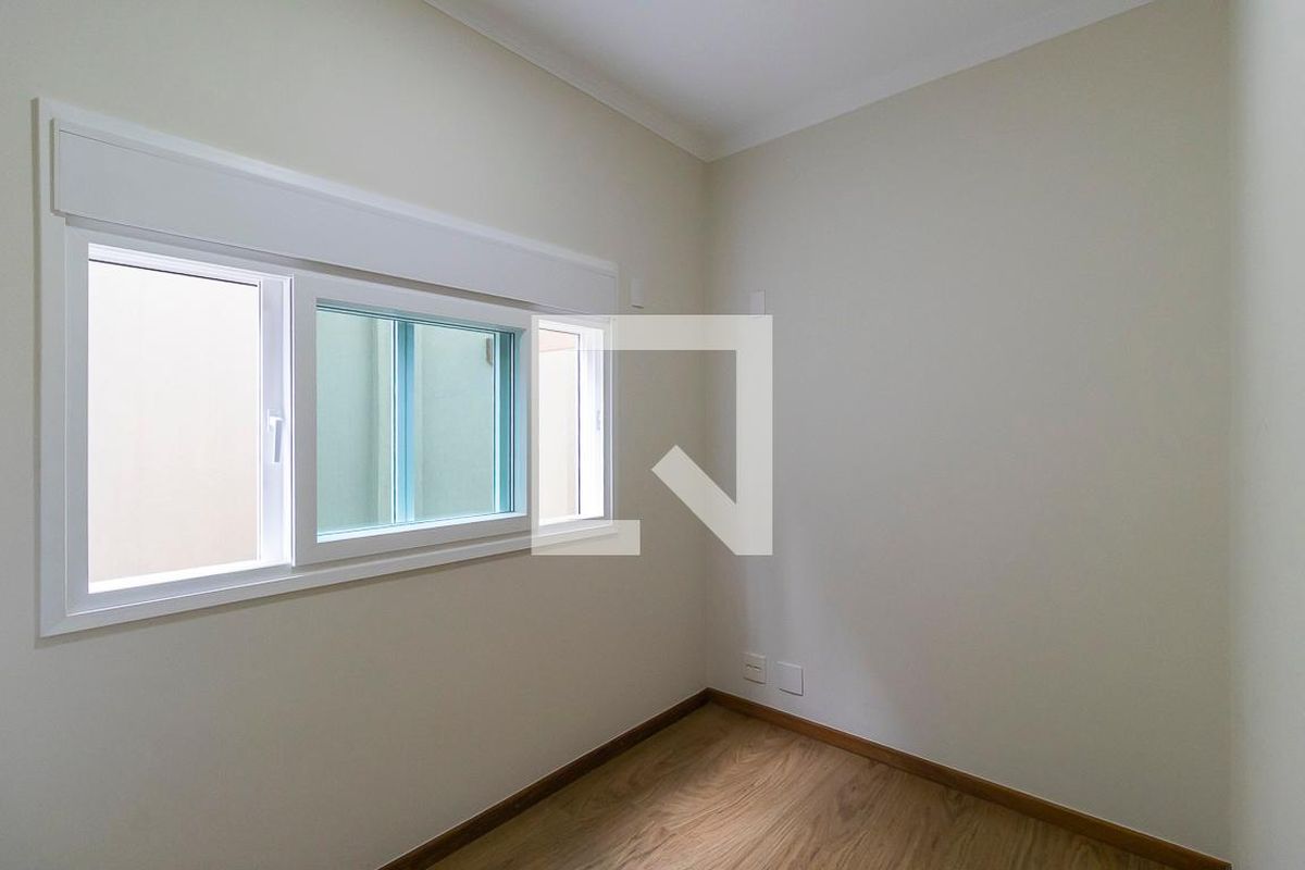 Casa à Venda - Swiss Park, 4 Quartos,  300 m2 em , Campinas - sp | SoloBR