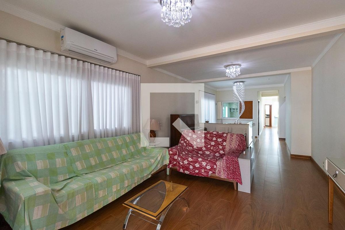 Casa à Venda - Swiss Park, 4 Quartos,  300 m2 em , Campinas - sp | SoloBR