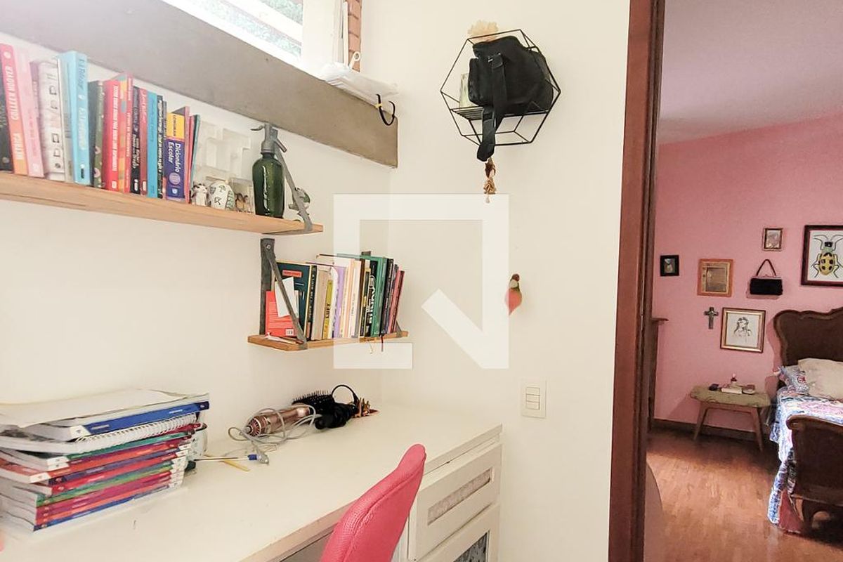 Casa à Venda - Jardim Santana, 6 Quartos,  830 m2 em , Campinas - sp | SoloBR