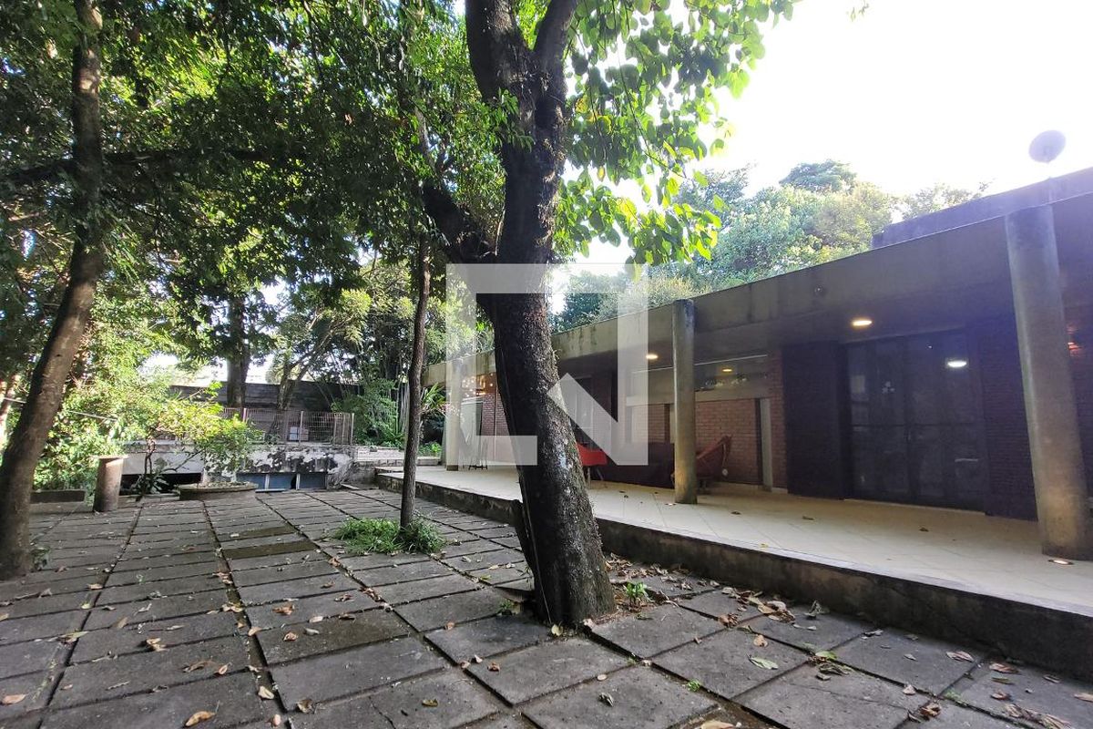 Casa à Venda - Jardim Santana, 6 Quartos,  830 m2 em , Campinas - sp | SoloBR