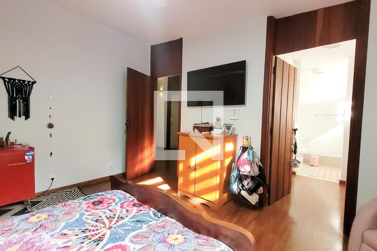 Casa à Venda - Jardim Santana, 6 Quartos,  830 m2 em , Campinas - sp | SoloBR