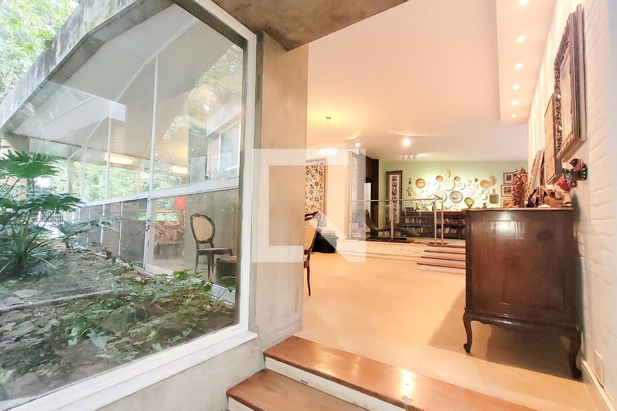 Casa à Venda - Jardim Santana, 6 Quartos,  830 m2 em , Campinas - sp | SoloBR