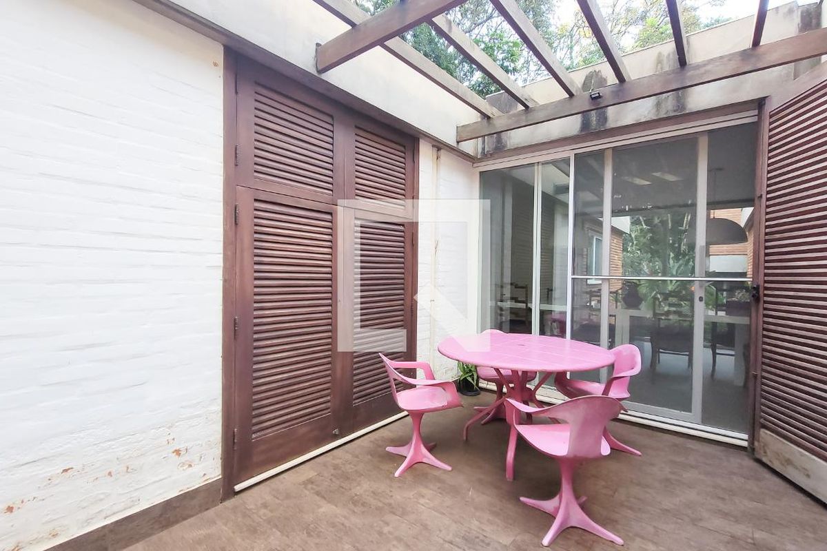Casa à Venda - Jardim Santana, 6 Quartos,  830 m2 em , Campinas - sp | SoloBR
