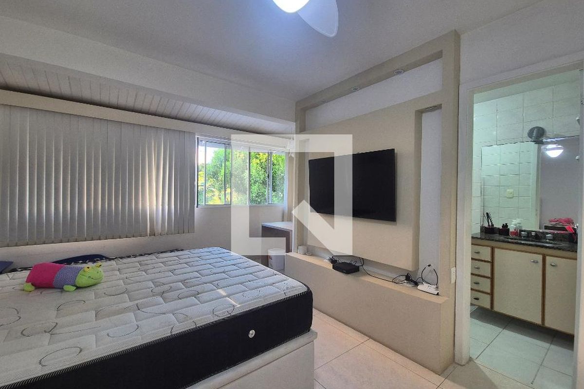 Casa, 4 quartos, 250 m² - Foto 30