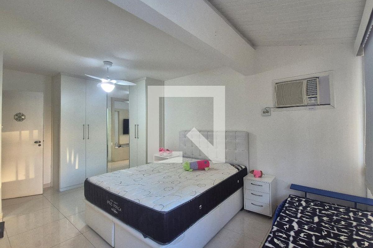 Casa, 4 quartos, 250 m² - Foto 32