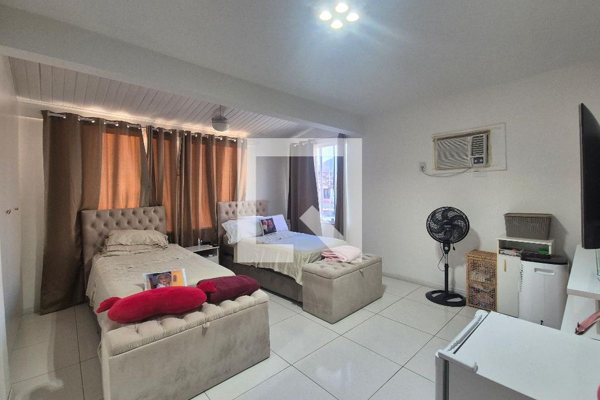 Casa, 4 quartos, 250 m² - Foto 44