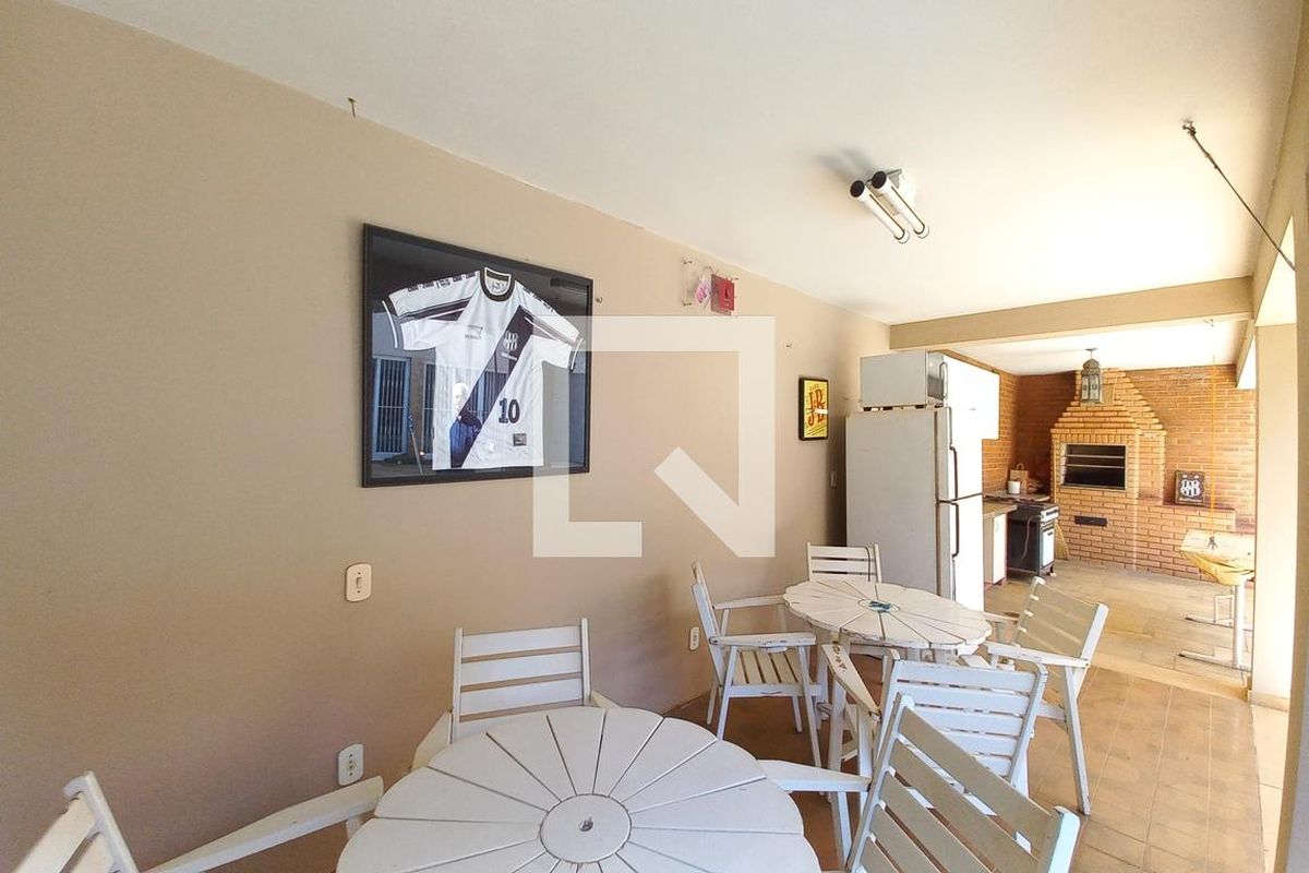 Casa à Venda - Guanabara, 5 Quartos,  500 m2 em , Campinas - sp | SoloBR