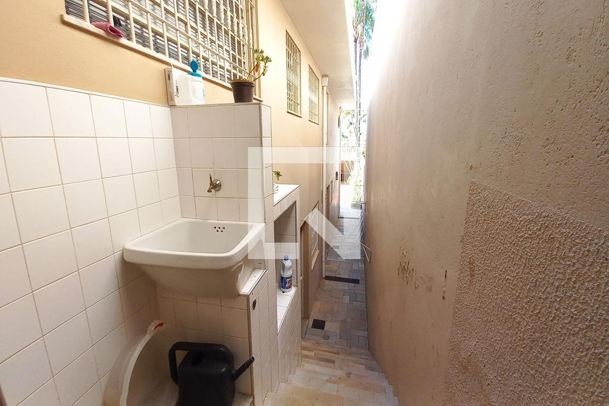 Casa à Venda - Guanabara, 5 Quartos,  500 m2 em , Campinas - sp | SoloBR