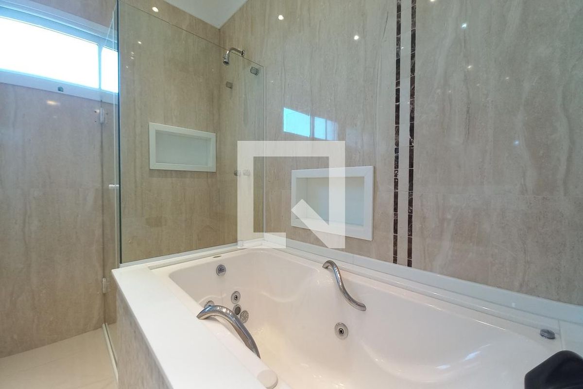 Casa à Venda - Swiss Park, 3 Quartos,  410 m2 em , Campinas - sp | SoloBR