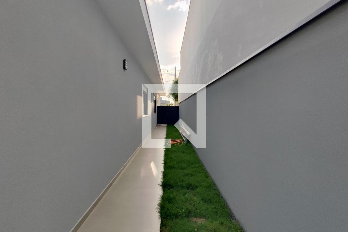 Casa à Venda - Swiss Park, 3 Quartos,  200 m2 em , Campinas - sp | SoloBR