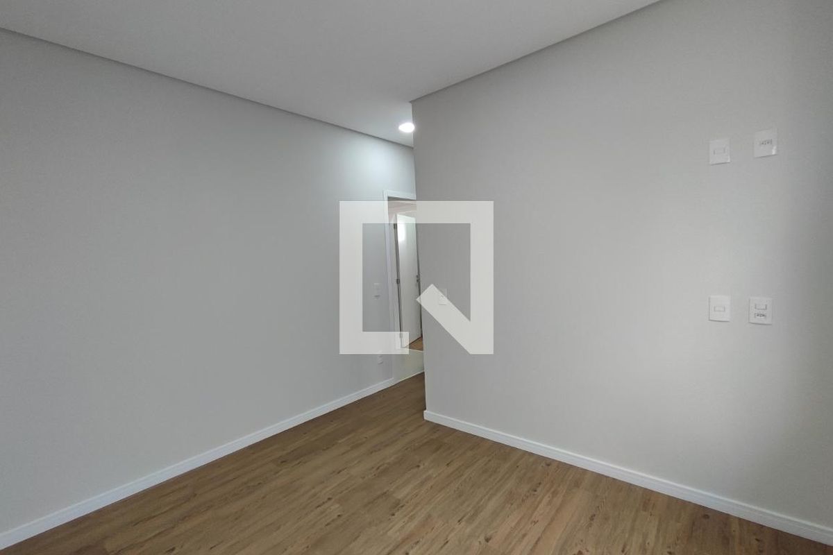 Casa à Venda - Swiss Park, 3 Quartos,  200 m2 em , Campinas - sp | SoloBR
