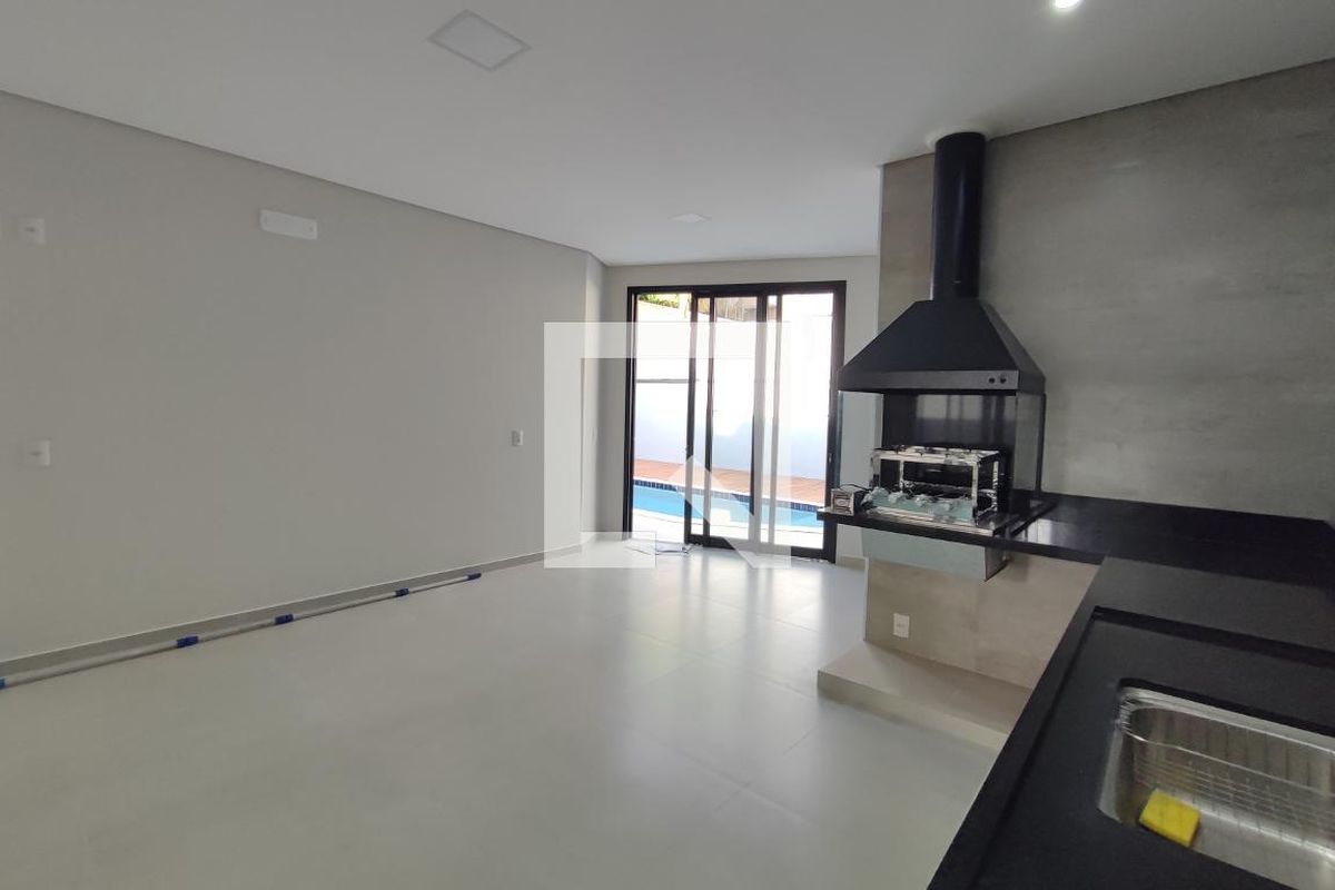 Casa à Venda - Swiss Park, 3 Quartos,  200 m2 em , Campinas - sp | SoloBR