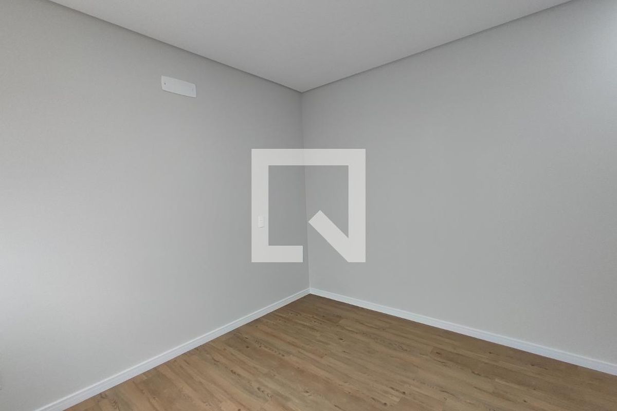 Casa à Venda - Swiss Park, 3 Quartos,  200 m2 em , Campinas - sp | SoloBR