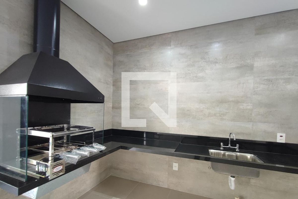 Casa à Venda - Swiss Park, 3 Quartos,  200 m2 em , Campinas - sp | SoloBR