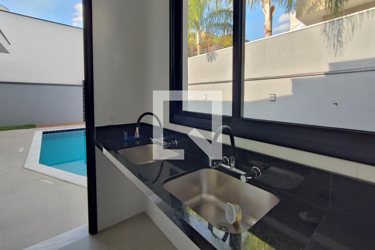Casa à Venda - Swiss Park, 3 Quartos,  200 m2 em , Campinas - sp | SoloBR