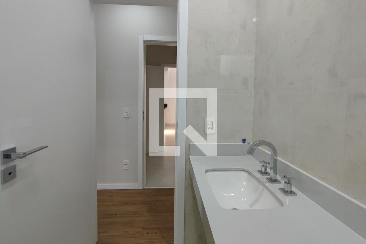 Casa à Venda - Swiss Park, 3 Quartos,  200 m2 em , Campinas - sp | SoloBR