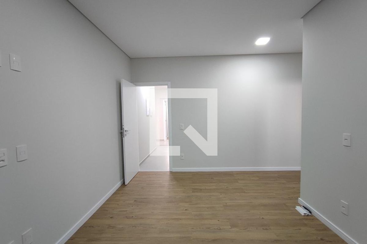 Casa à Venda - Swiss Park, 3 Quartos,  200 m2 em , Campinas - sp | SoloBR