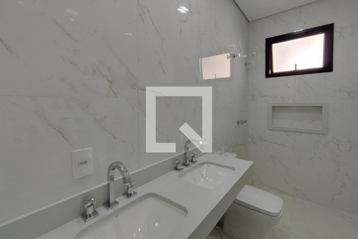 Casa à Venda - Swiss Park, 3 Quartos,  200 m2 em , Campinas - sp | SoloBR