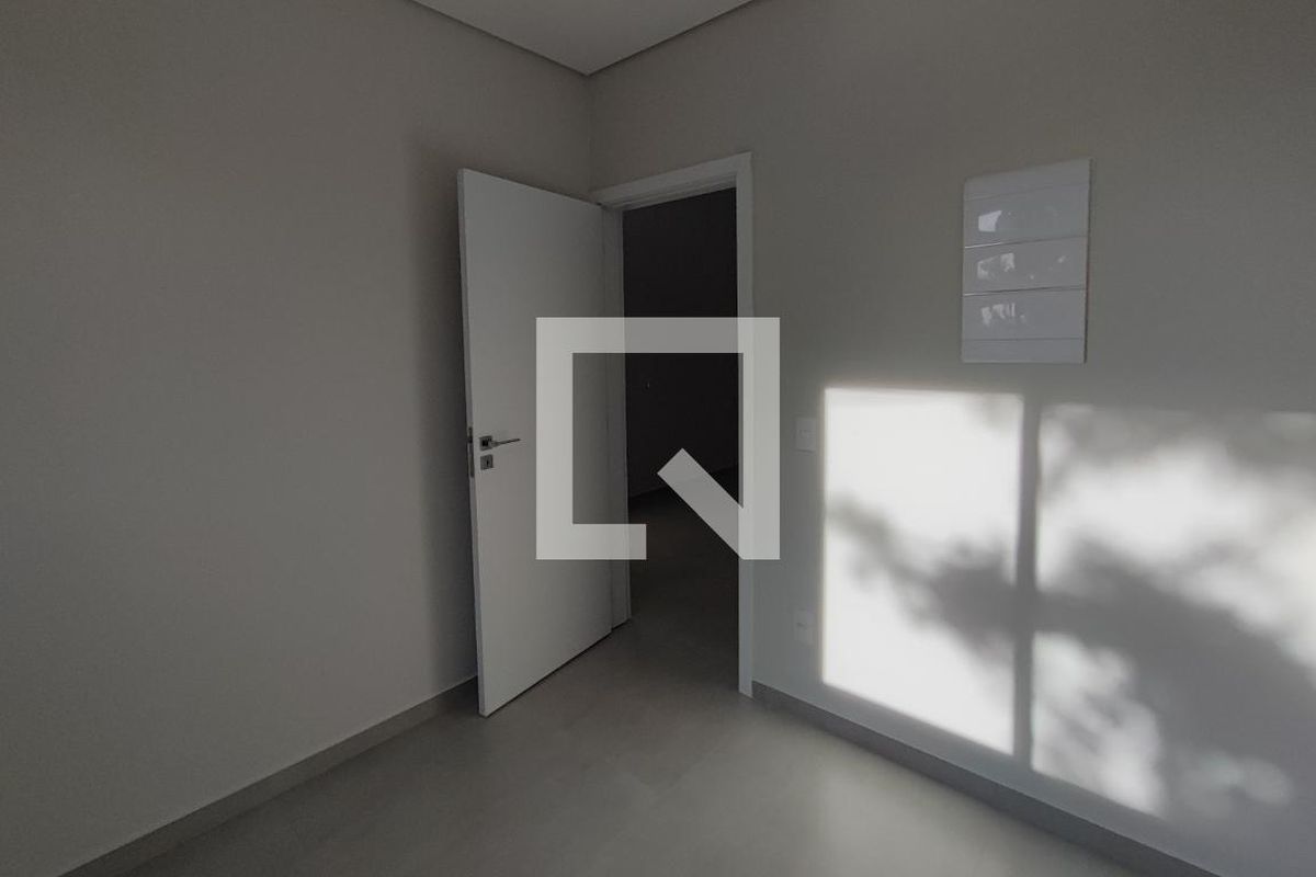 Casa à Venda - Swiss Park, 3 Quartos,  200 m2 em , Campinas - sp | SoloBR