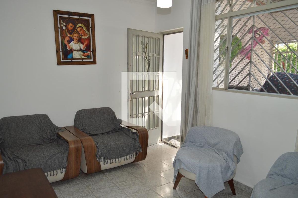 Casa, 3 quartos, 200 m² - Foto 2