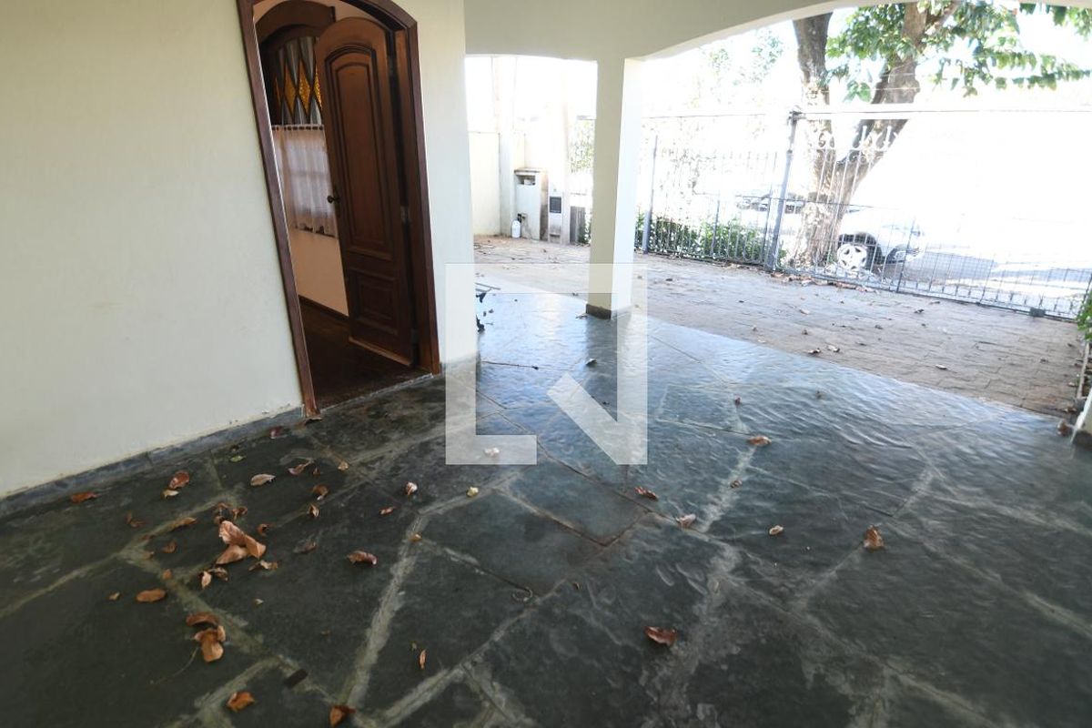 Casa à Venda - Taquaral, 3 Quartos,  152 m2 em , Campinas - sp | SoloBR