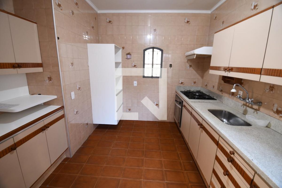 Casa à Venda - Taquaral, 3 Quartos,  152 m2 em , Campinas - sp | SoloBR