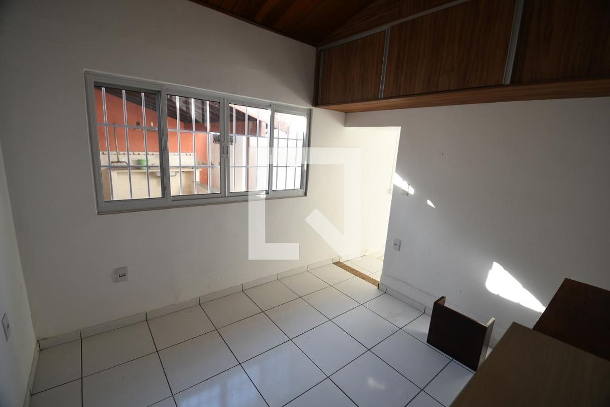 Casa à Venda - Taquaral, 3 Quartos,  152 m2 em , Campinas - sp | SoloBR