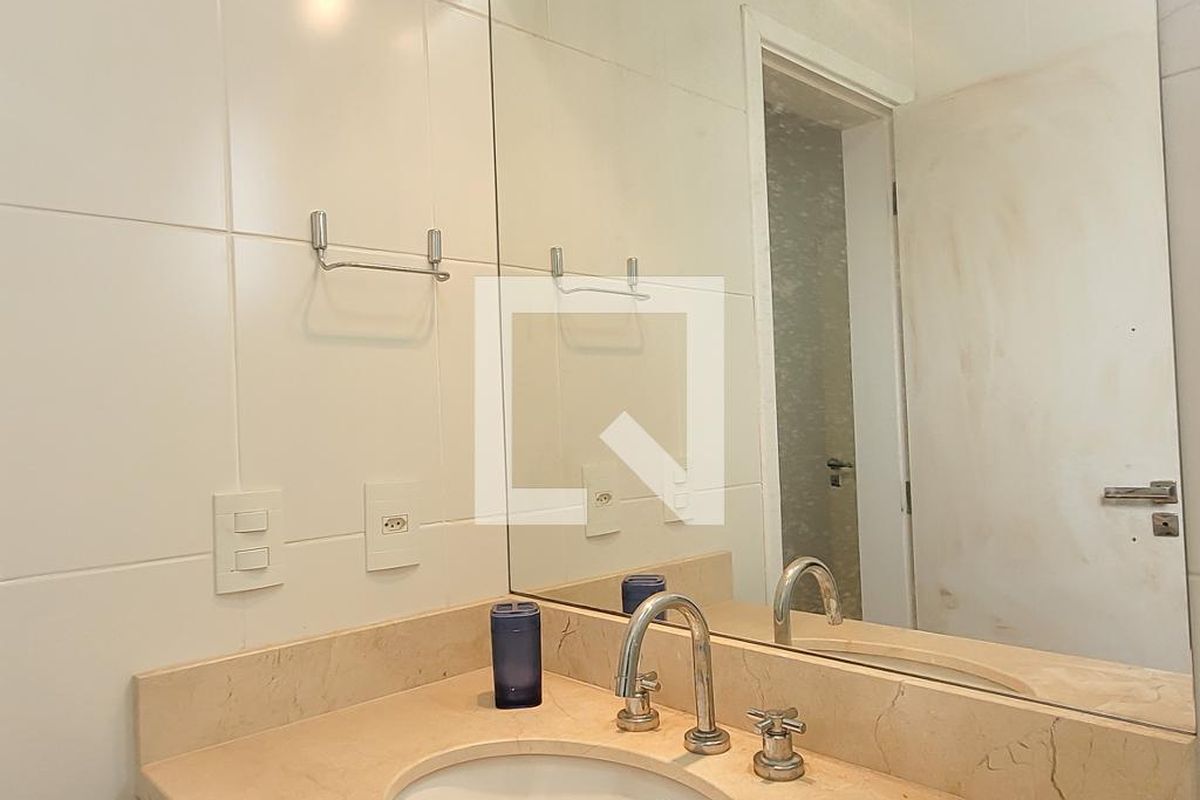 Casa à Venda - Mansões Santo Antônio, 3 Quartos,  150 m2 em , Campinas - sp | SoloBR