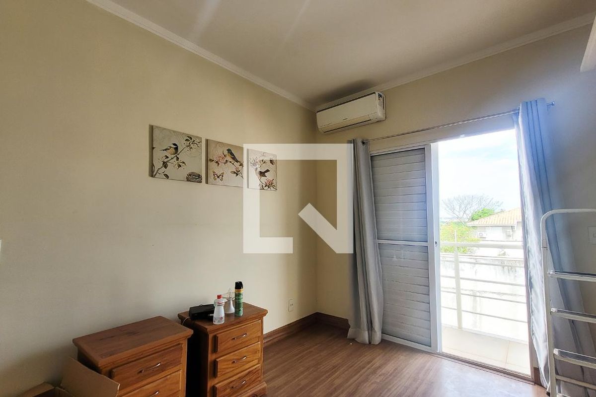 Casa à Venda - Mansões Santo Antônio, 3 Quartos,  150 m2 em , Campinas - sp | SoloBR