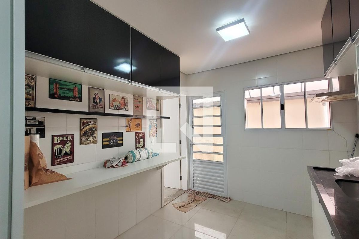 Casa à Venda - Mansões Santo Antônio, 3 Quartos,  150 m2 em , Campinas - sp | SoloBR
