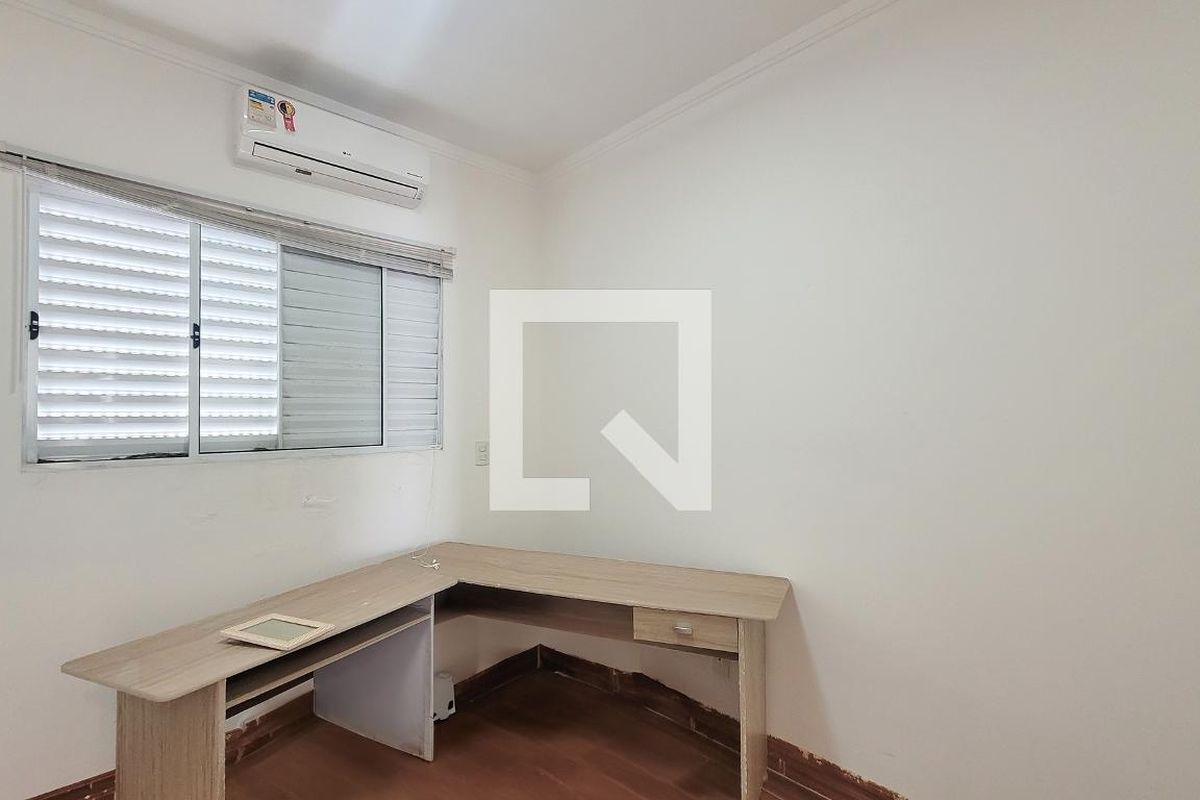 Casa à Venda - Mansões Santo Antônio, 3 Quartos,  150 m2 em , Campinas - sp | SoloBR