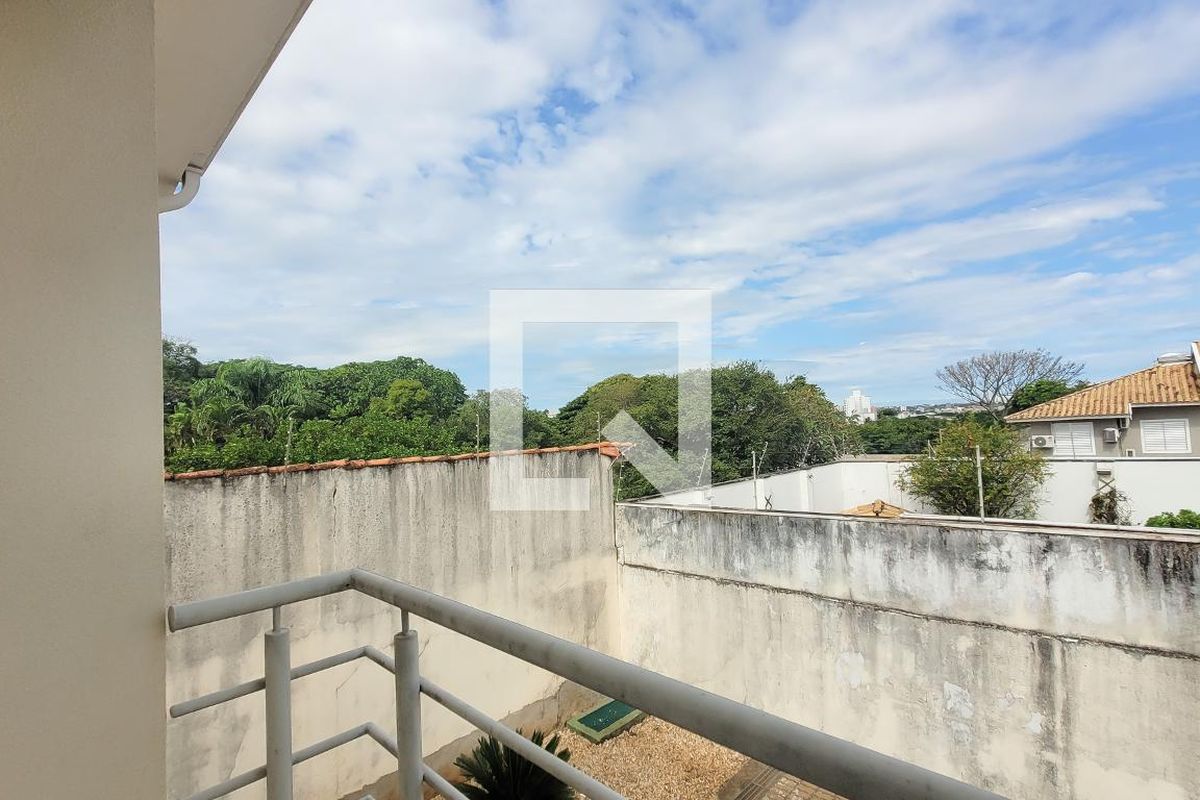 Casa à Venda - Mansões Santo Antônio, 3 Quartos,  150 m2 em , Campinas - sp | SoloBR